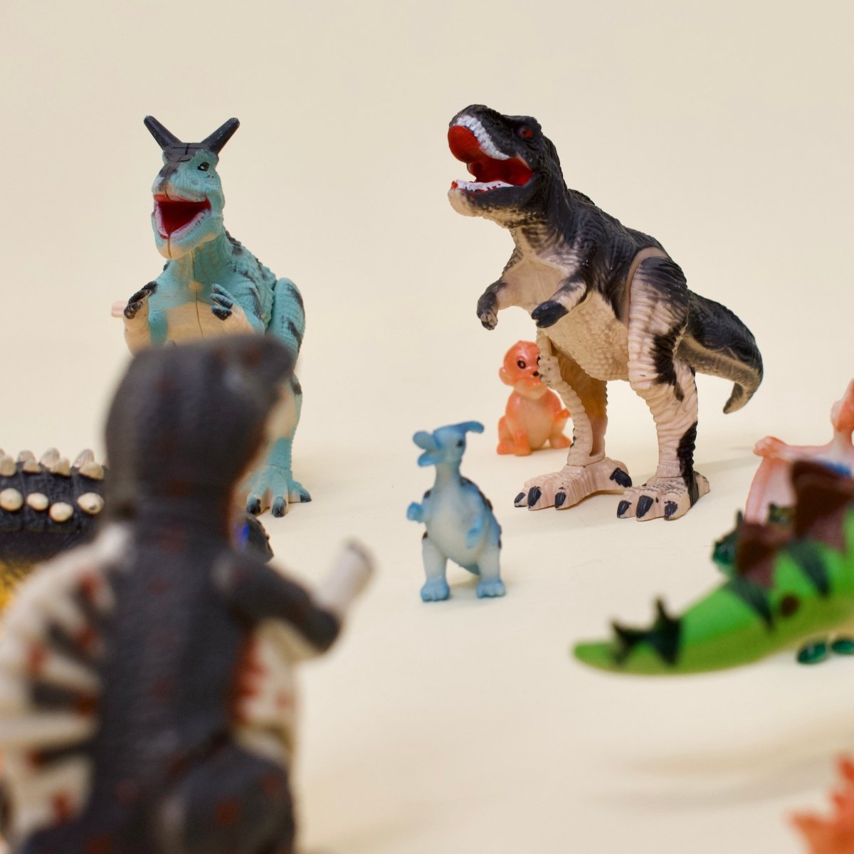 Wind Up Dinosaurs | Dazzling Wind up Dinosaur Toys | Fun Little 